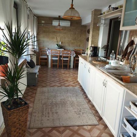 Flomar By The Sea Apartment Mangalia Ngoại thất bức ảnh