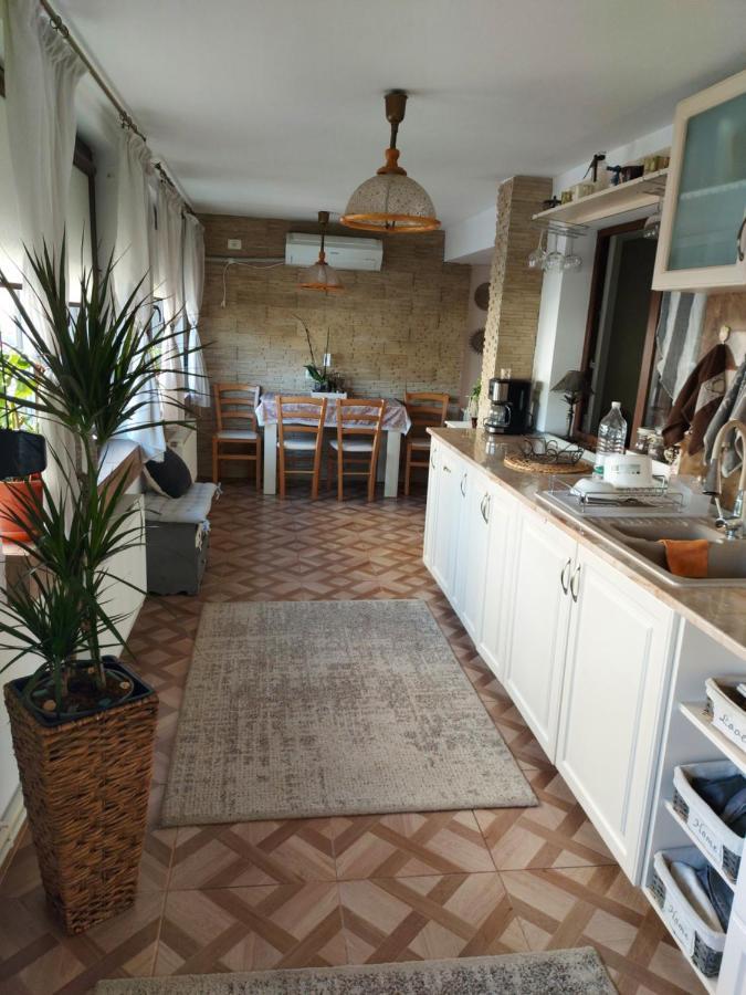 Flomar By The Sea Apartment Mangalia Ngoại thất bức ảnh